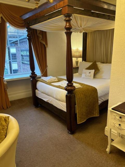 ברידג'נורת' Parlors Hall Hotel מראה חיצוני תמונה