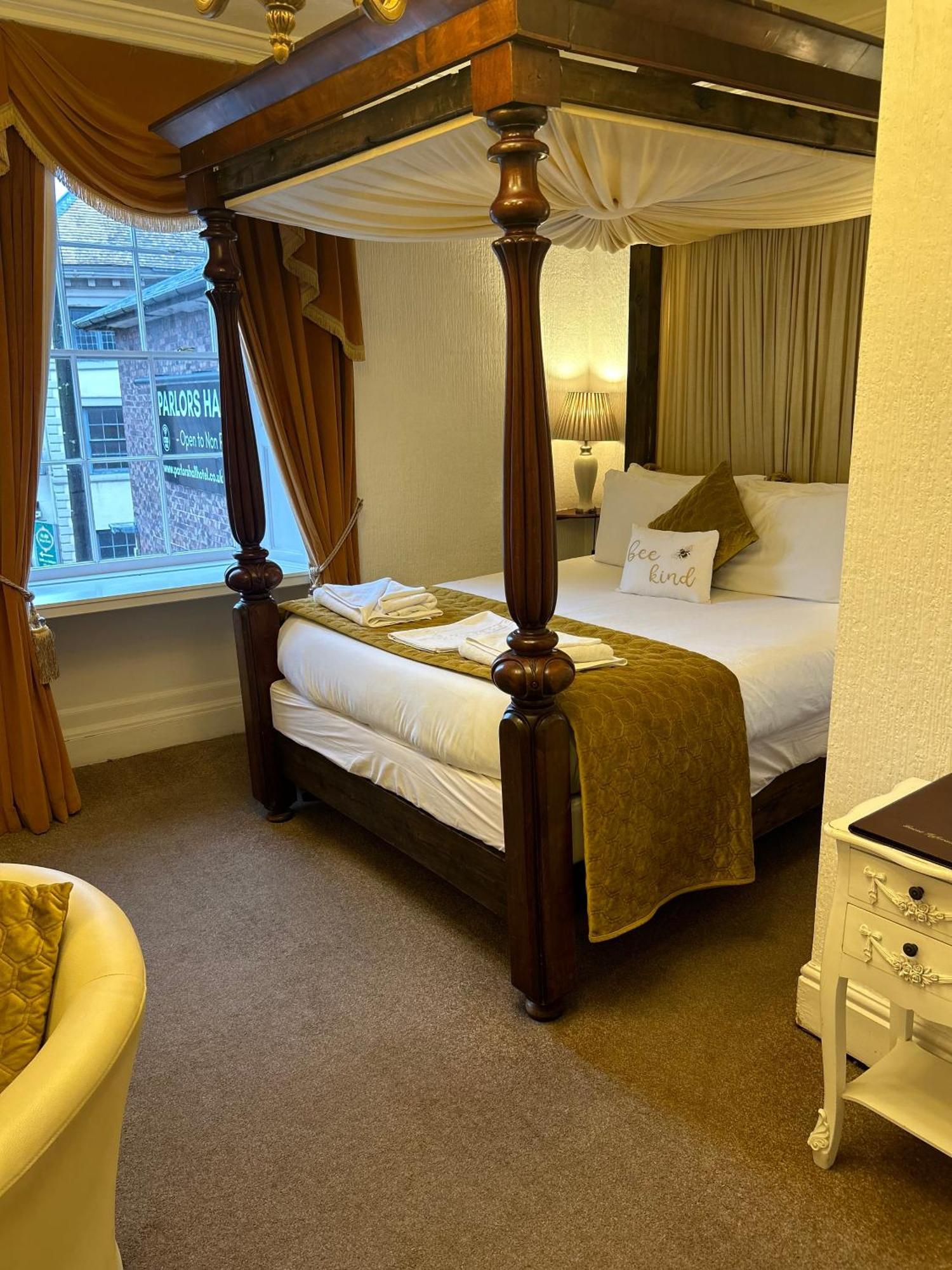ברידג'נורת' Parlors Hall Hotel מראה חיצוני תמונה